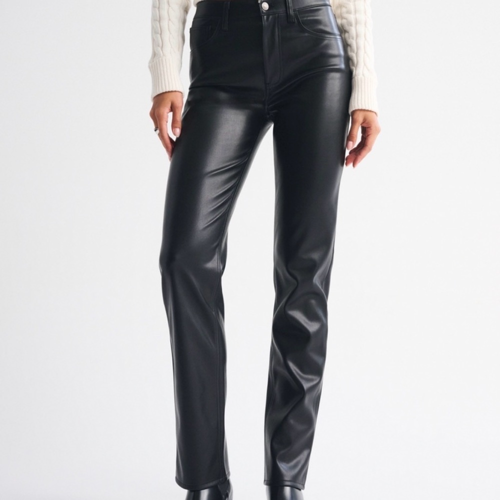 Abercrombie & Fitch Black Straight Leg Women's Jeans